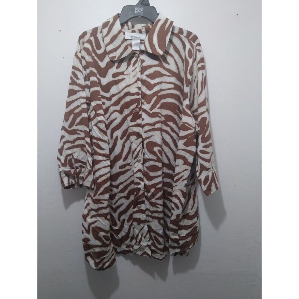 Avenue By Jessica London 24 Long Sleeve Collard Button Down Animal Print...